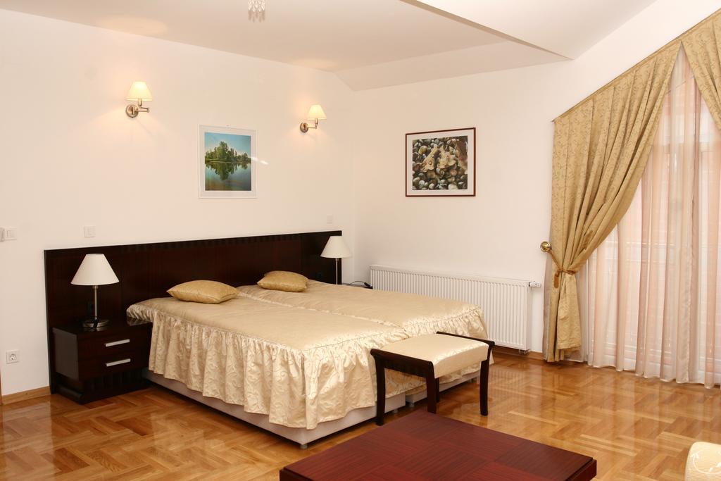 Apartmani Marbis كوبريفنيتسا الغرفة الصورة