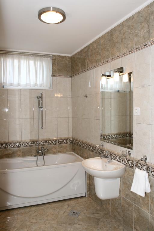 Apartmani Marbis كوبريفنيتسا الغرفة الصورة