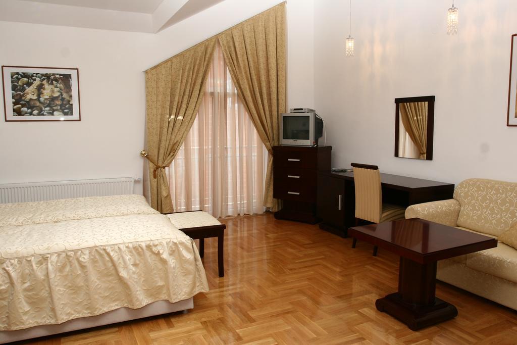 Apartmani Marbis كوبريفنيتسا الغرفة الصورة
